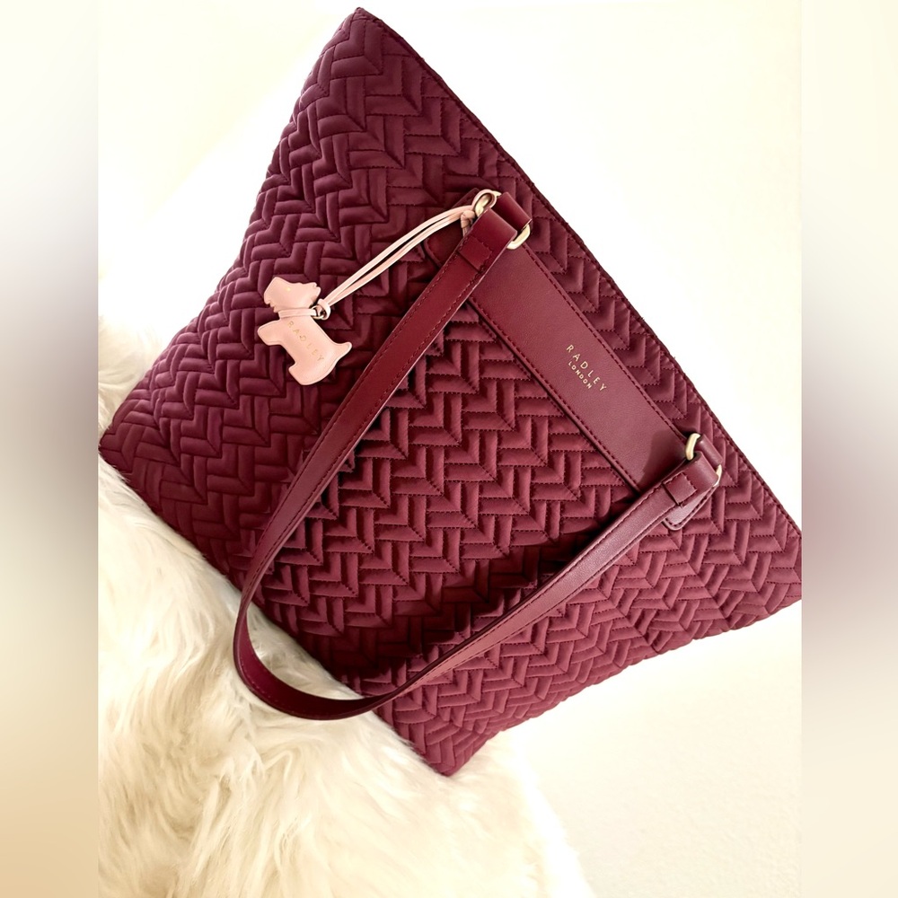 Like NEW!!! RADLEY LONDON Burgundy Barge Walk Quilted Zipper Top Tote